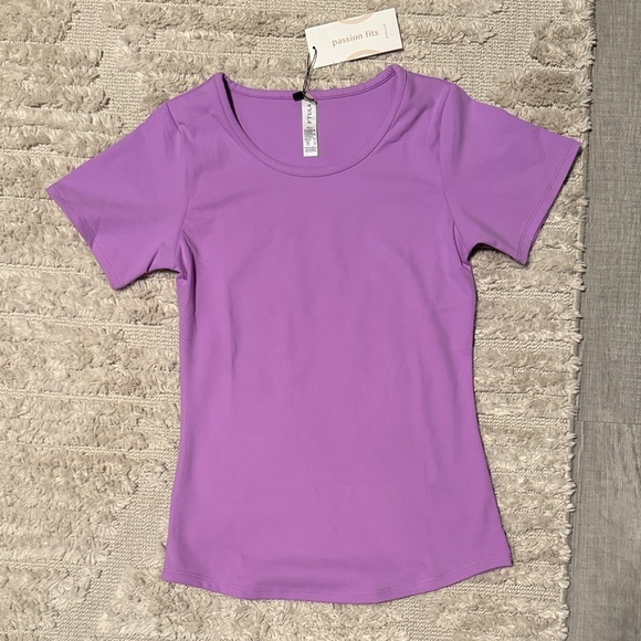 P’tula Fitted Tee - Picture 1 of 1